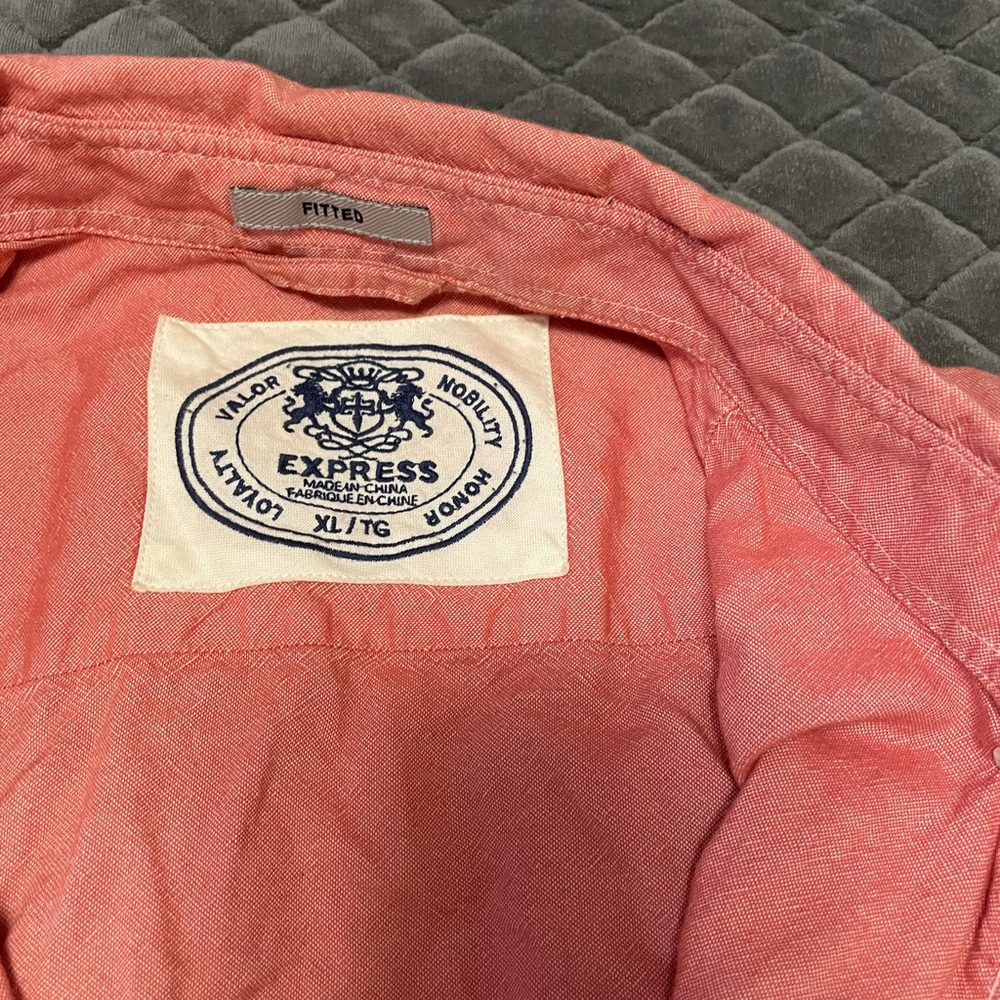 Express button down - Picture 4 of 5